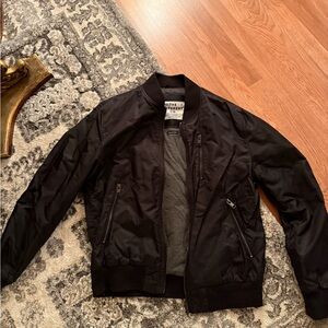 Never Worn Superdry Bomber Jacket 💙